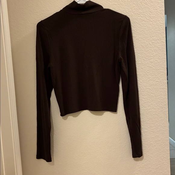Aritzia Brown Long Sleeve Crop Top - Picture 3 of 5